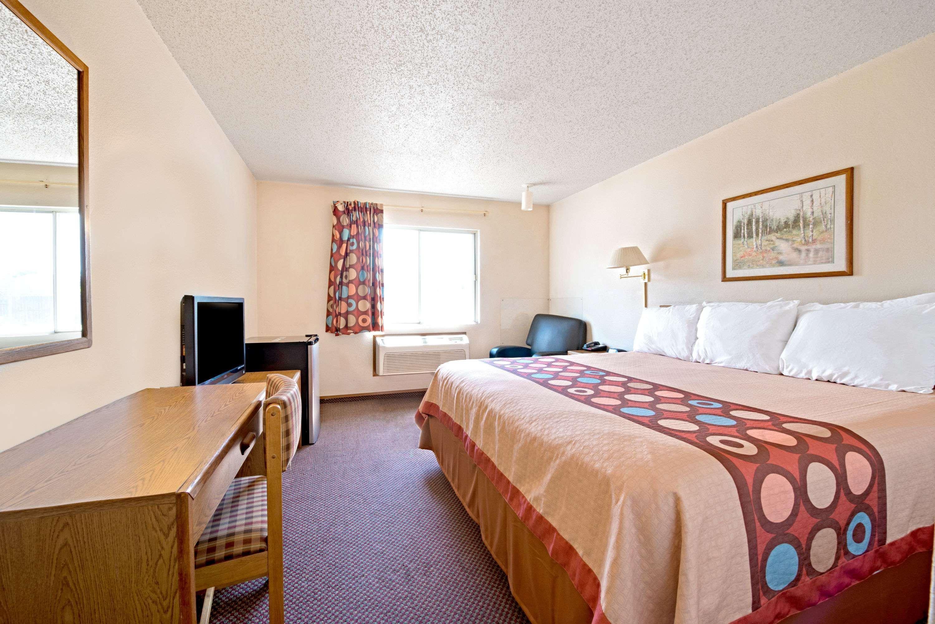Super 8 By Wyndham Plano/Dallas Area Exterior photo